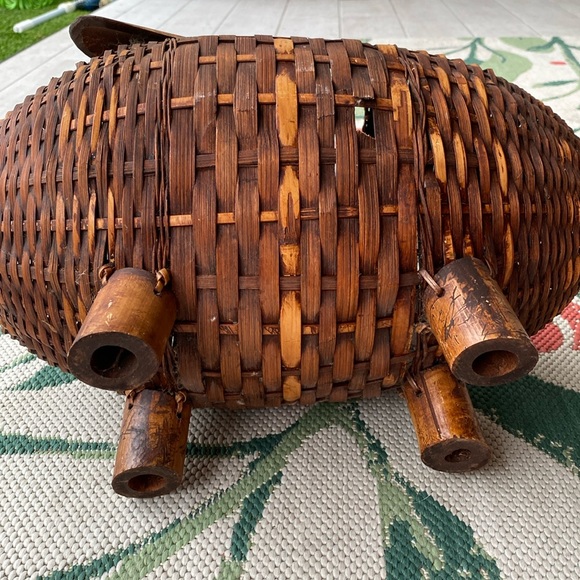 Vintage Mid 20th Century Hand Woven Wicker and Bamboo Large Pig Basket - Picture 4 of 13